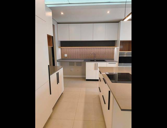 2 BEDROOM PROPERTY TO RENT IN MENLO PARK